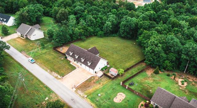 Photo of 19624 Longview Rd, Waynesville, MO 65583