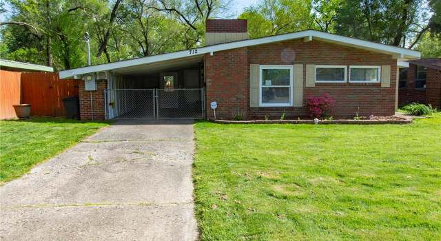 Photo of 712 Valley Dr, East Alton, IL 62024