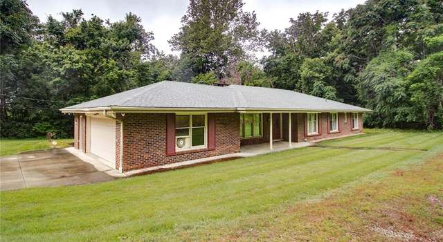 Photo of 10000 Wondell Woods Dr, Belleville, IL 62223