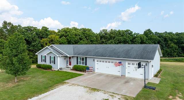 Photo of 2700 Treetop Ln, Palmyra, MO 63461