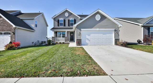 Photo of 221 Charlestowne Place Dr, St Charles, MO 63301