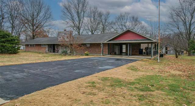Photo of 180 Fairfax Dr, Lebanon, MO 65536