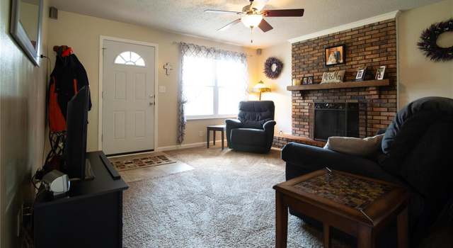 Photo of 145 Lake Ridge Dr, St Peters, MO 63376