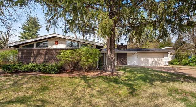 Photo of 3105 Newgate Dr, Florissant, MO 63033