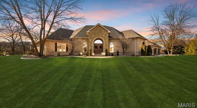 Photo of 1369 Palmer Creek Dr, Columbia, IL 62236