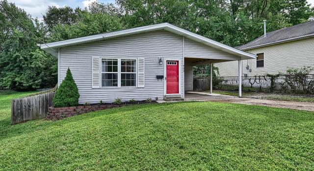 Photo of 922 N Elm Ave, Webster Groves, MO 63119