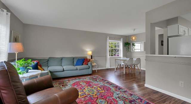 Photo of 922 N Elm Ave, Webster Groves, MO 63119