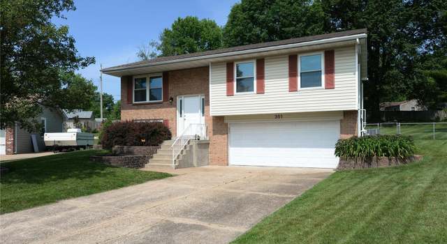 Photo of 301 Wembley Ln, Manchester, MO 63021