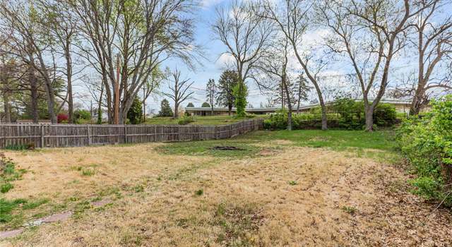 Photo of 40 Pueblo Dr, Florissant, MO 63033