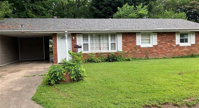 Photo of 2204 Gail St, Scott City, MO 63780
