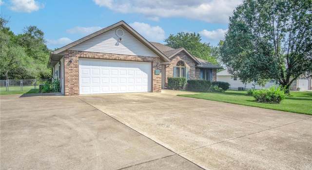 Photo of 1420 Woodspice Trl, Lebanon, MO 65536