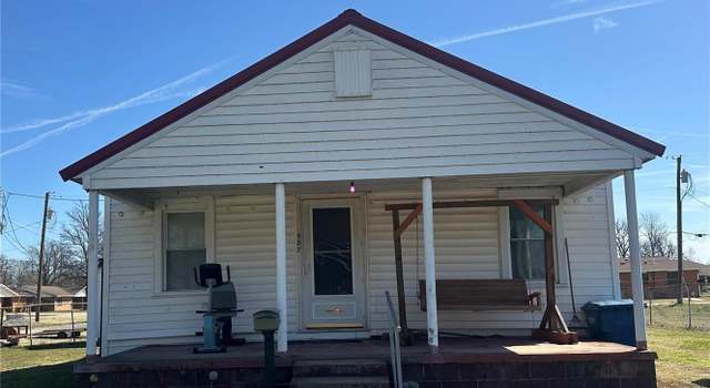 Photo of 527 Main St, New Madrid, MO 63869