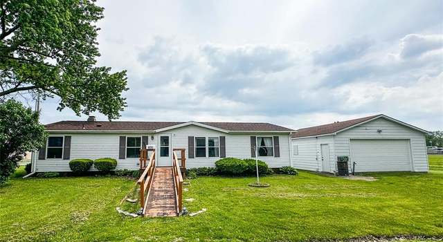 Photo of 400 W Henrichs St, Litchfield, IL 62056