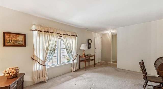 Photo of 2210 Ben Clare Dr, Fenton, MO 63026