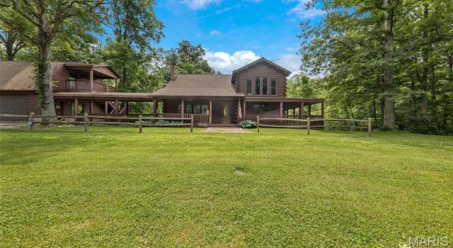 Photo of 7736 Forest Hills Ln, Waterloo, IL 62298