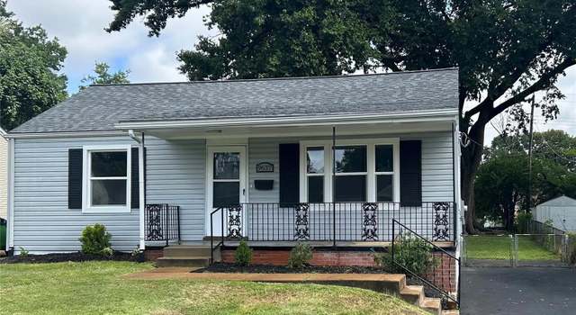 Photo of 9637 Echo Ln, St Louis, MO 63114