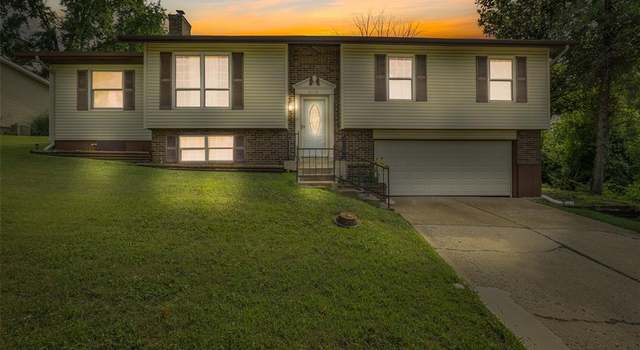 Photo of 2110 Devonshire Dr, Imperial, MO 63052