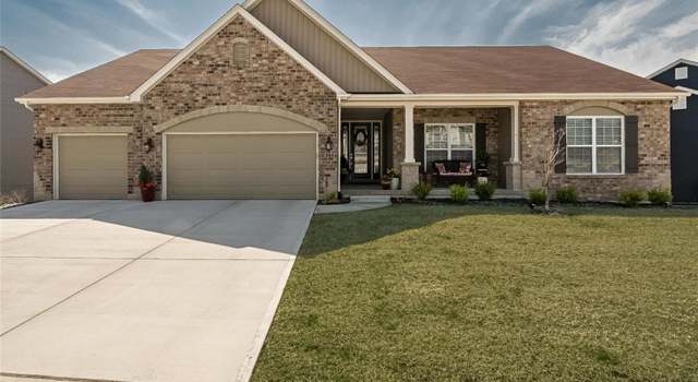 Photo of 323 Wyndemere Dr, Lake St Louis, MO 63367