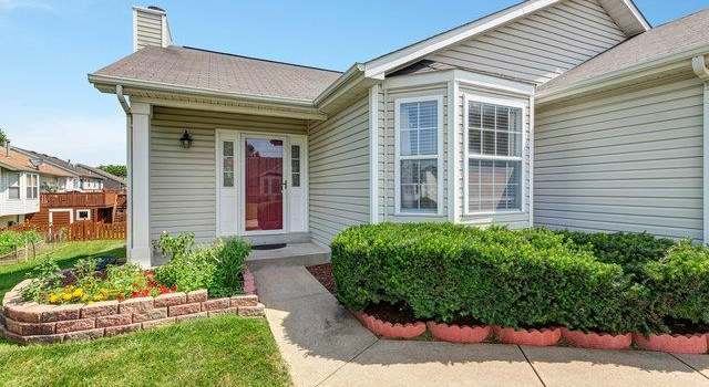 Photo of 2986 Cloverwoods Ln, St Peters, MO 63376