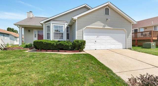 Photo of 2986 Cloverwoods Ln, St Peters, MO 63376