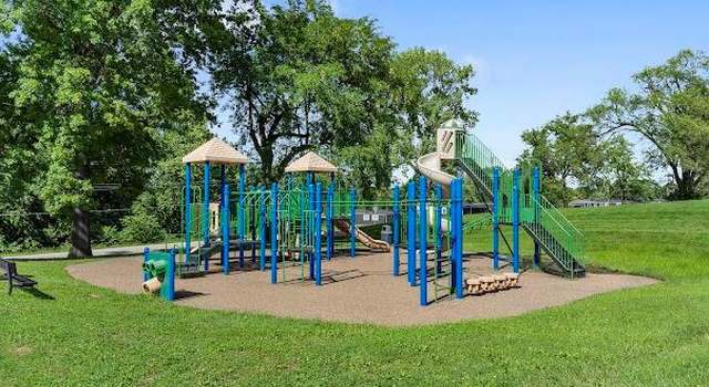 Photo of 1049 Hopedale Dr, St Louis, MO 63137