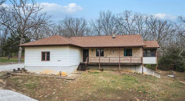 Photo of 1020 White Hawk Dr, Cuba, MO 65453