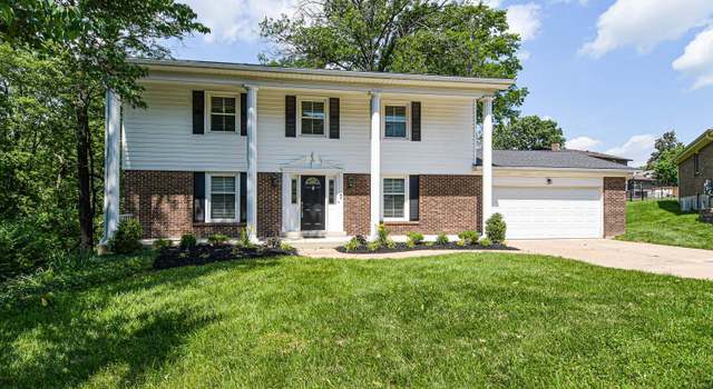 Photo of 421 Hickory Glen Ln, St Louis, MO 63141