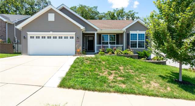Photo of 737 Winding Bluffs Dr, Fenton, MO 63026