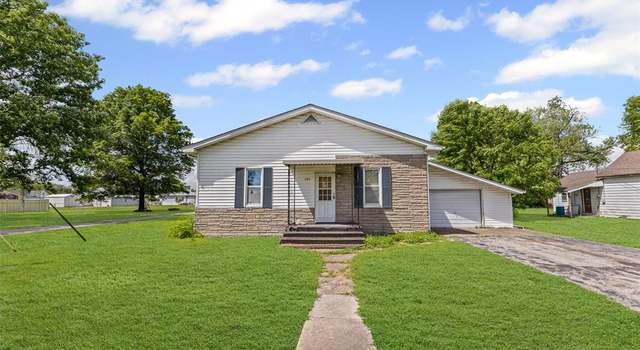 Photo of 694 Elm St, Livingston, IL 62058