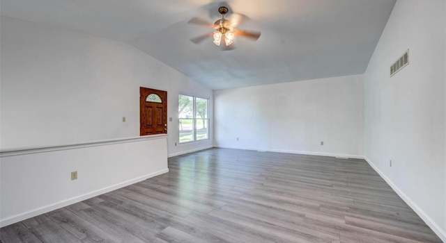 Photo of 10620 Saint Michaels Terrace Ct, St Ann, MO 63074
