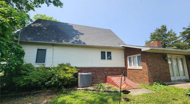 Photo of 12 E Mitchell St, Witt, IL 62094