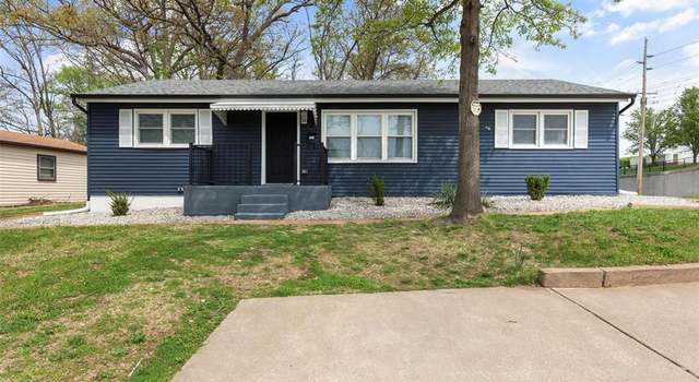 Photo of 449 Hillcrest Blvd, Ballwin, MO 63021