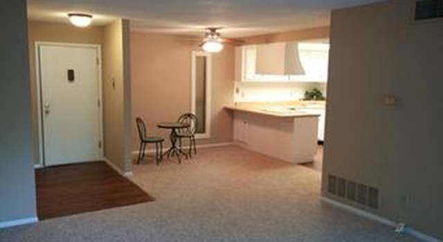 Photo of 1465 Heritage Lndg #210, St Charles, MO 63303