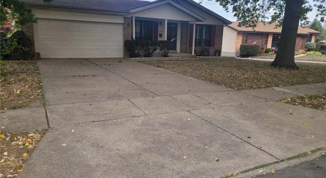 Photo of 3307 Tom Sawyer Dr, Florissant, MO 63033