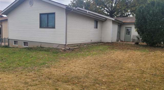 Photo of 3307 Tom Sawyer Dr, Florissant, MO 63033