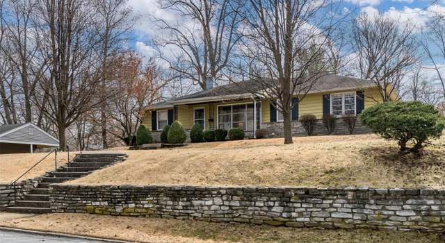 Photo of 1020 Hawthorn Ave, St Charles, MO 63301