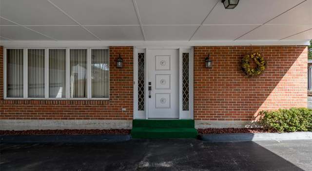 Photo of 1020 Hawthorn Ave, St Charles, MO 63301