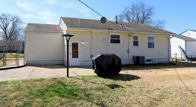 Photo of 185 Saint Anthony Ln, Florissant, MO 63031