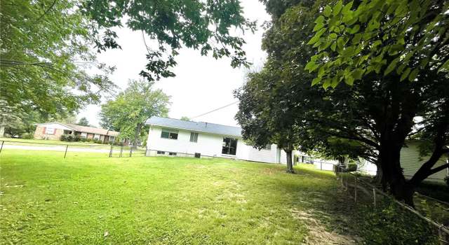 Photo of 1945 Layven Ave, Florissant, MO 63031