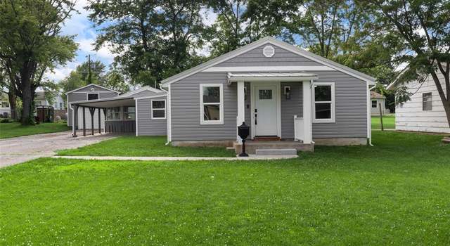 Photo of 707 1st St, Warrenton, MO 63383
