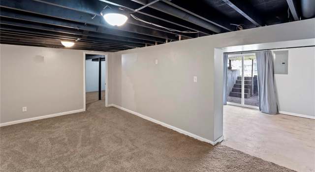 Photo of 404 Kent Dr, Wentzville, MO 63385