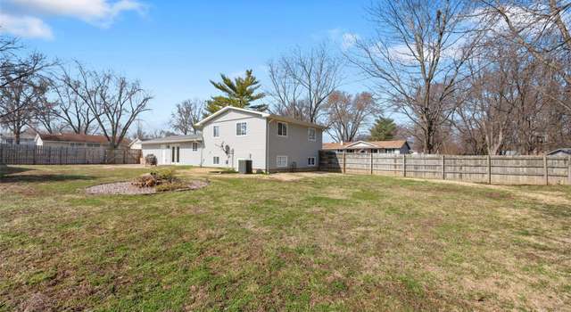 Photo of 12 Crestbury, St Peters, MO 63376