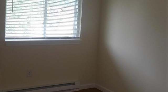 Photo of 7424 Hazelcrest Unit E, Hazelwood, MO 63042
