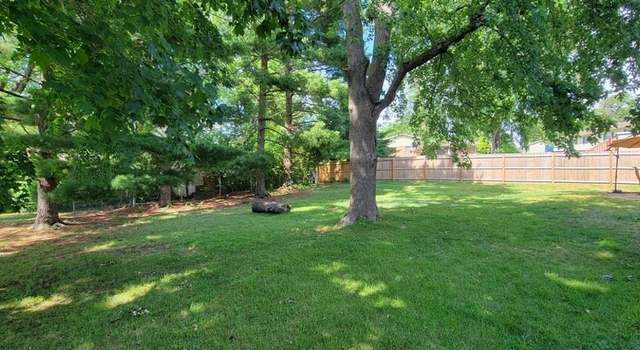 Photo of 813 Hyannis Dr, St Charles, MO 63301