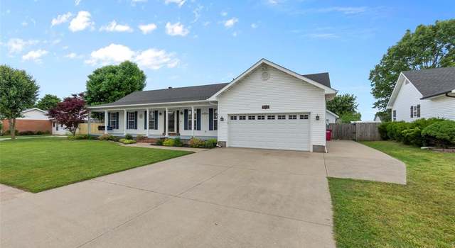 Photo of 915 Pine St, Sikeston, MO 63801