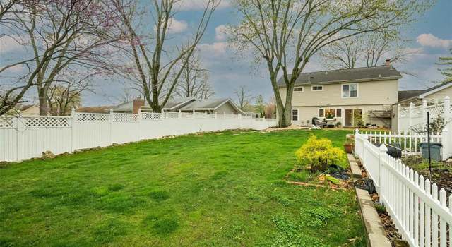 Photo of 2156 Courtleigh Ln, Chesterfield, MO 53017