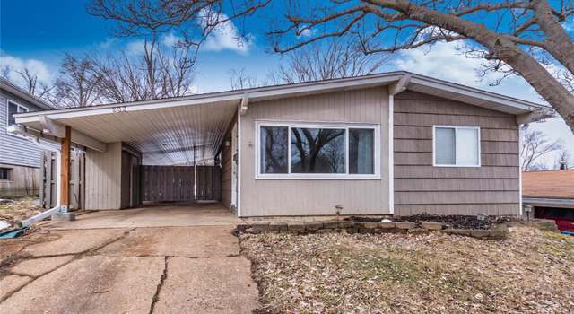 Photo of 233 Chamberlin Dr, Ballwin, MO 63021