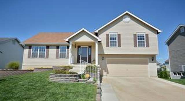Photo of 805 Wenstone Park Dr, Wentzville, MO 63385