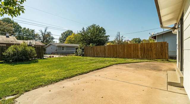 Photo of 1406 Springhurst Dr, Florissant, MO 63031