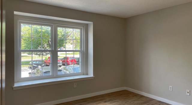 Photo of 2524 Creve Coeur Mill Rd #7, Maryland Heights, MO 63043